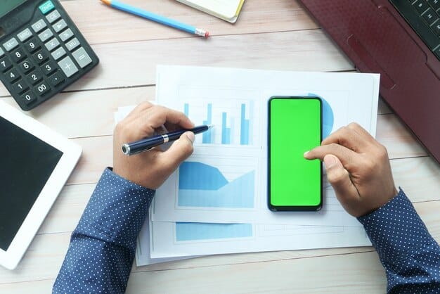 Track Your Expenses Effectively in 2025: A Comprehensive Guide